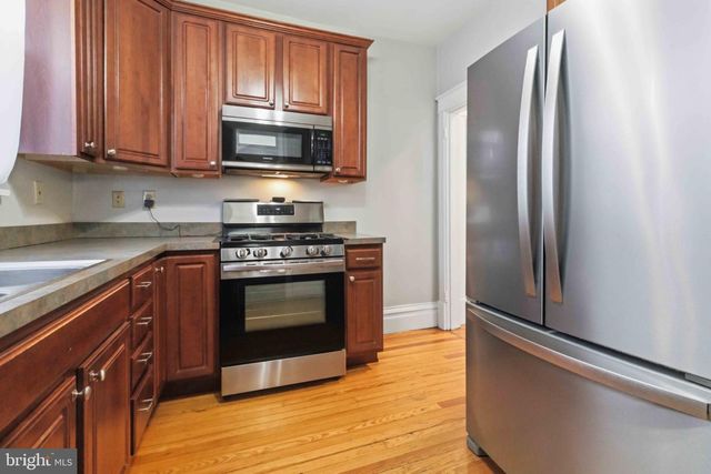 250 E EMAUS ST, Middletown, PA 17057