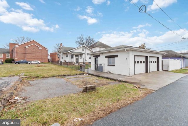 250 E EMAUS ST, Middletown, PA 17057