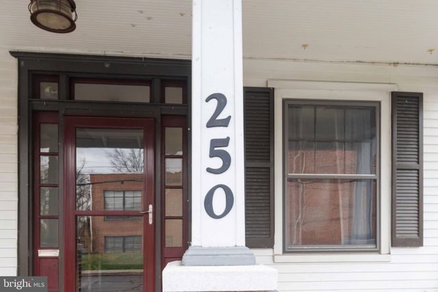 250 E EMAUS ST, Middletown, PA 17057