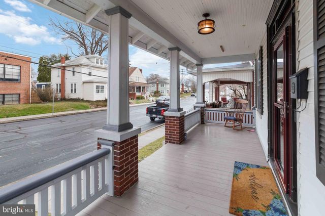 250 E EMAUS ST, Middletown, PA 17057