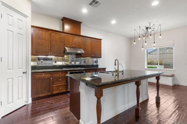 2067 James Gaynor, Fallbrook, CA 92028