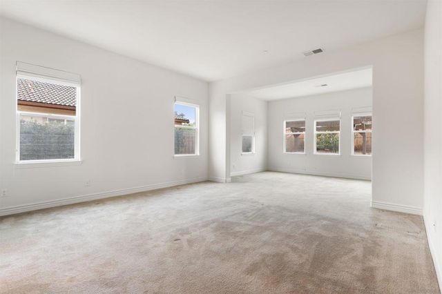 2067 James Gaynor, Fallbrook, CA 92028