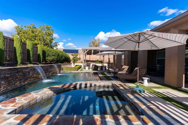 2067 James Gaynor, Fallbrook, CA 92028