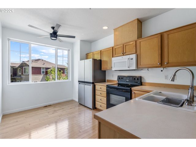 12085 Sw SAGEHEN St 103, Beaverton, OR 97007