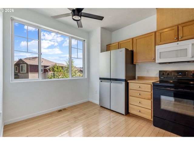12085 Sw SAGEHEN St 103, Beaverton, OR 97007