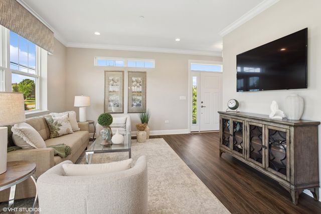 329 Masters Drive, Addison, IL 60101