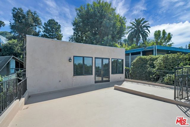 1570 Sanborn Avenue, Los Angeles, CA 90027