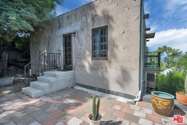 1570 Sanborn Avenue, Los Angeles, CA 90027