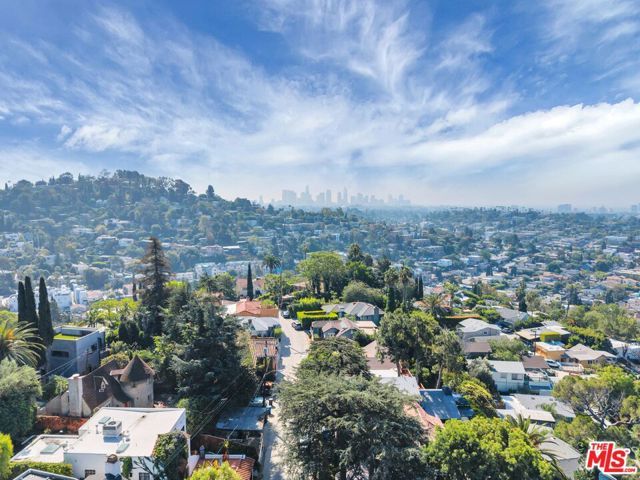 1570 Sanborn Avenue, Los Angeles, CA 90027