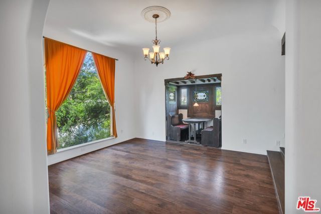 1570 Sanborn Avenue, Los Angeles, CA 90027