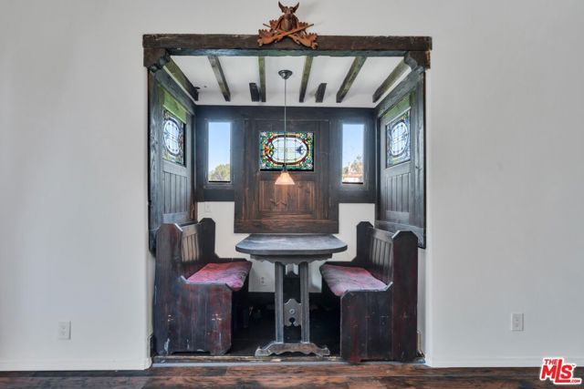 1570 Sanborn Avenue, Los Angeles, CA 90027