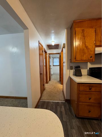 16 Grove Street, New London, CT 06320