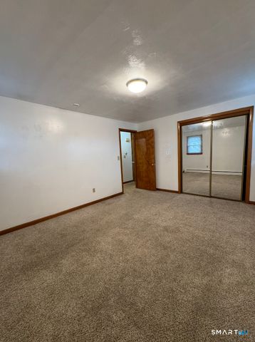 16 Grove Street, New London, CT 06320