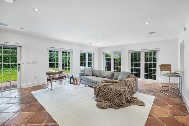 4150 Ventura Ave, Miami, FL 33133