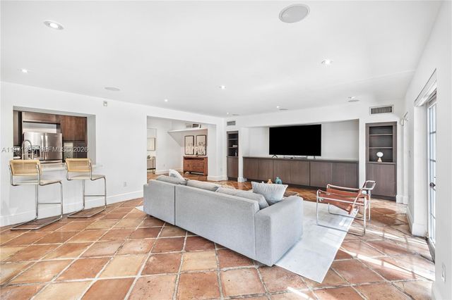 4150 Ventura Ave, Miami, FL 33133