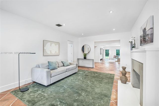 4150 Ventura Ave, Miami, FL 33133