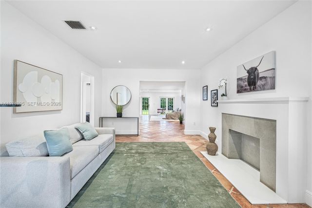 4150 Ventura Ave, Miami, FL 33133