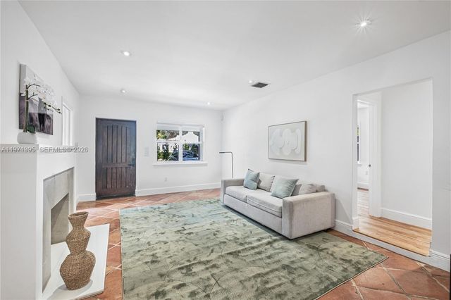 4150 Ventura Ave, Miami, FL 33133