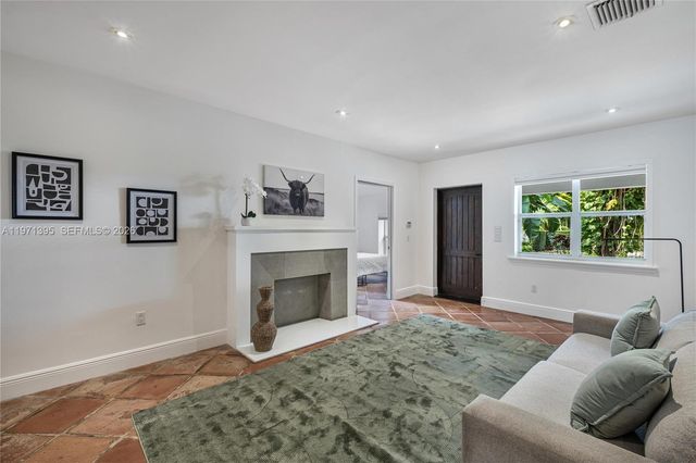 4150 Ventura Ave, Miami, FL 33133