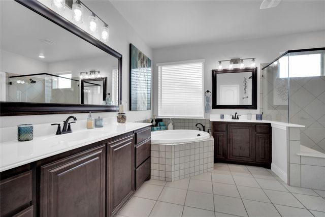 440 Brushwood Lane, Waxahachie, TX 75165