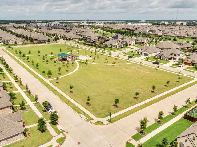440 Brushwood Lane, Waxahachie, TX 75165