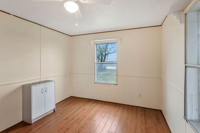 600 Mcduff Avenue, Grandview, TX 76050