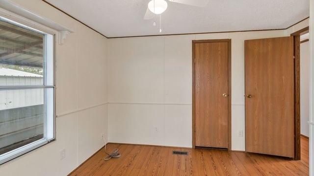 600 Mcduff Avenue, Grandview, TX 76050