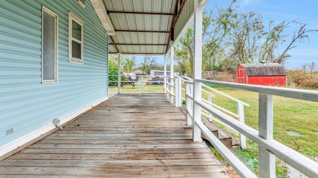 600 Mcduff Avenue, Grandview, TX 76050