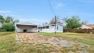 600 Mcduff Avenue, Grandview, TX 76050