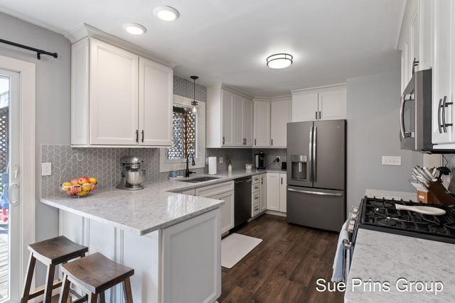 2556 Windcrest Street, Jenison, MI 49428