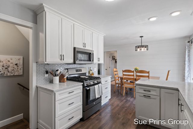 2556 Windcrest Street, Jenison, MI 49428