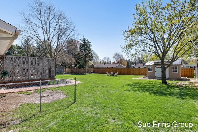 2556 Windcrest Street, Jenison, MI 49428