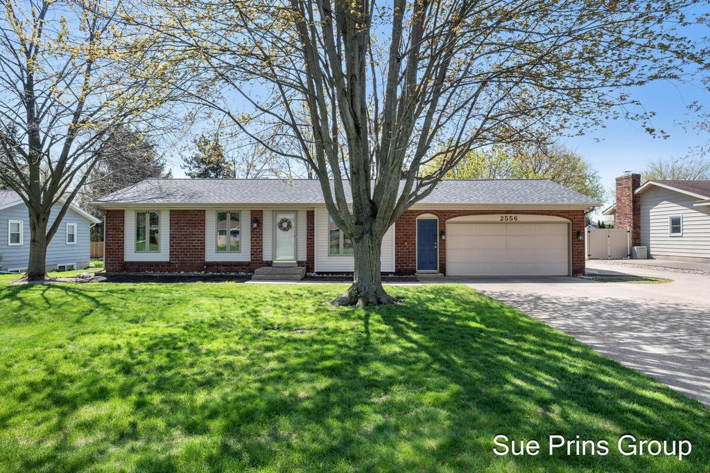 2556 Windcrest Street, Jenison, MI 49428