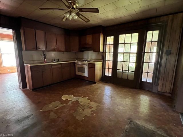 3037 Old Sides Mill Road, Winston-salem, NC 27103