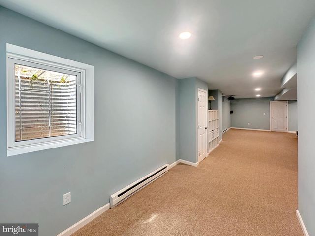 186 FREELAND DR, Collegeville, PA 19426