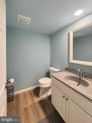 186 FREELAND DR, Collegeville, PA 19426