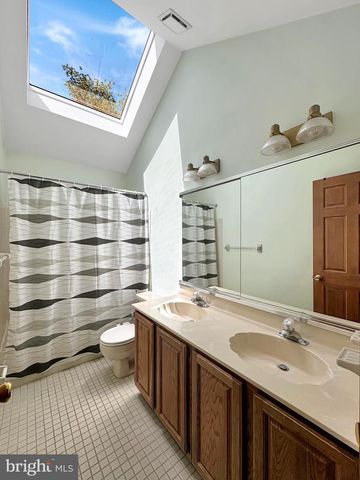 186 FREELAND DR, Collegeville, PA 19426