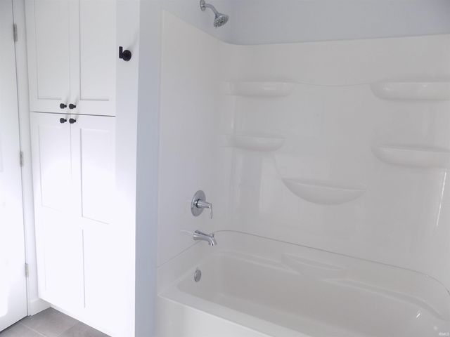 27038 Killian Lane, Elkhart, IN 46514