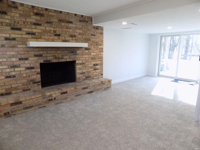 27038 Killian Lane, Elkhart, IN 46514