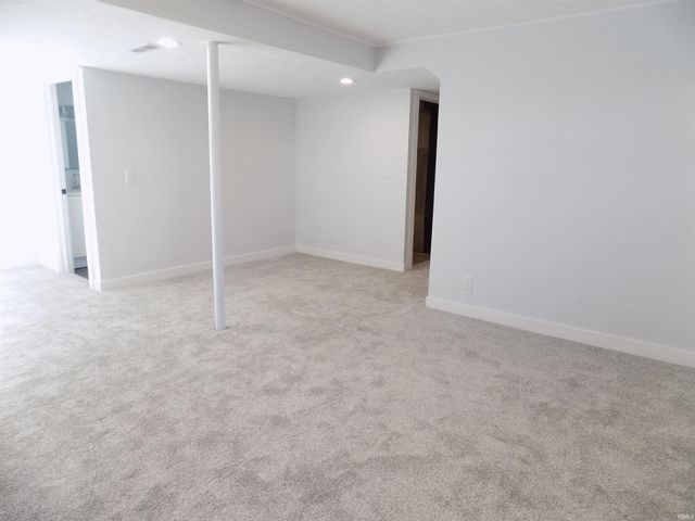 27038 Killian Lane, Elkhart, IN 46514