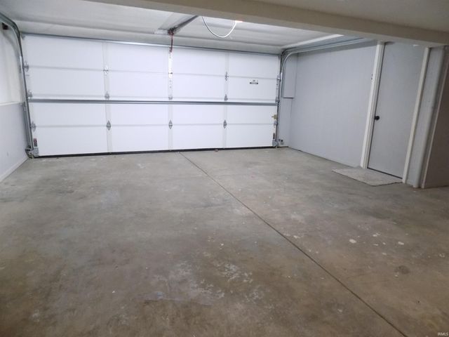 27038 Killian Lane, Elkhart, IN 46514