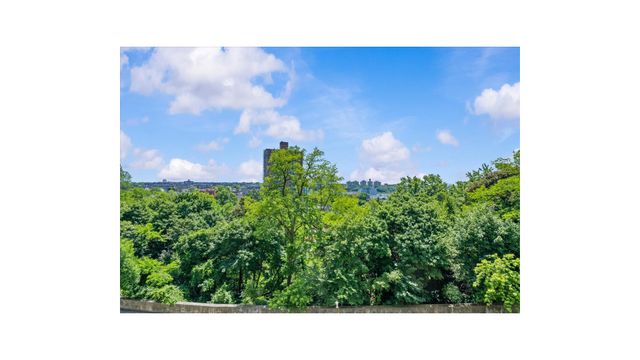 555 Kappock St Apt 2T, New York City, NY 10463