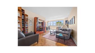 555 Kappock St Apt 2T, New York City, NY 10463