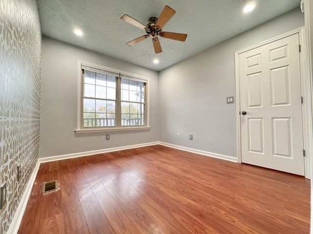 628 Smugglers Notch Drive, Lexington, KY 40509