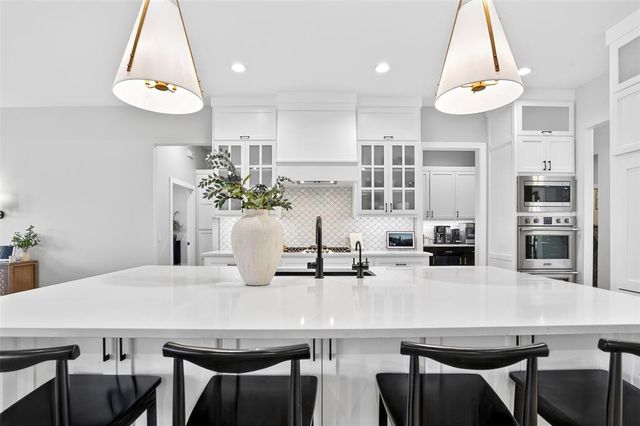 5024 Yale Bridge Court, Edmond, OK 73034