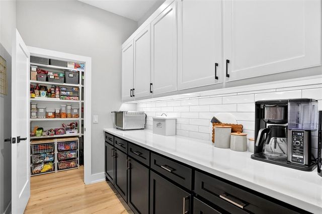 5024 Yale Bridge Court, Edmond, OK 73034