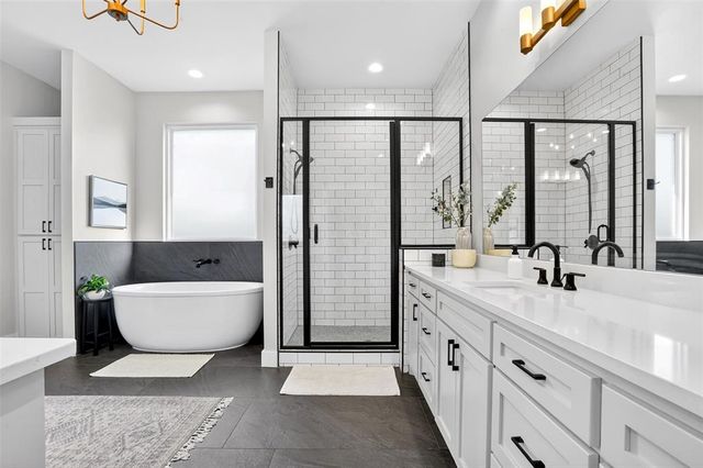 5024 Yale Bridge Court, Edmond, OK 73034