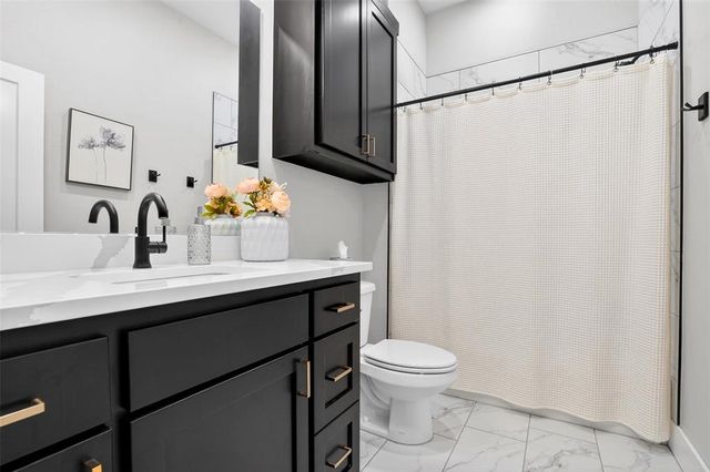 5024 Yale Bridge Court, Edmond, OK 73034