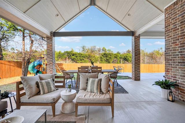 5024 Yale Bridge Court, Edmond, OK 73034