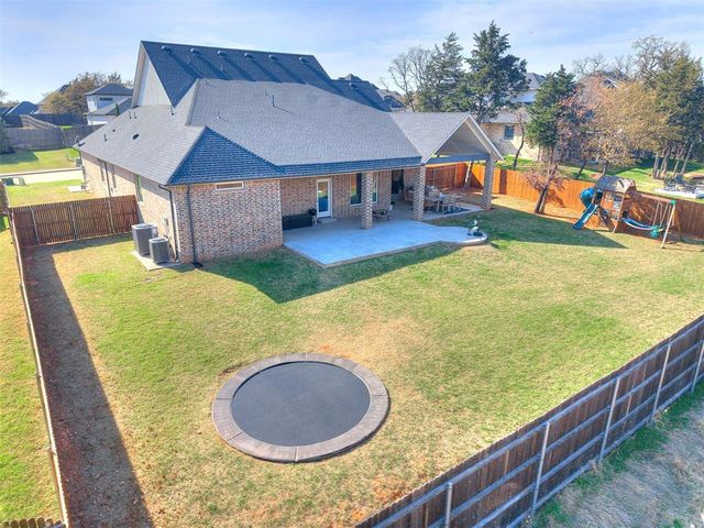 5024 Yale Bridge Court, Edmond, OK 73034